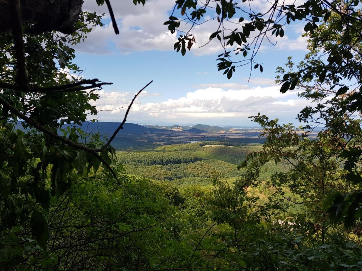 Galagonya Vendeghaz-Hegyvideki Szallashely Salgótarján Buitenkant foto